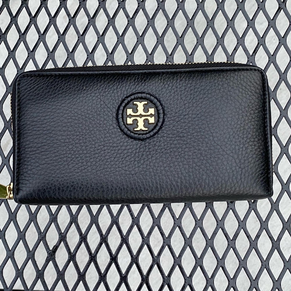 Tory Burch wallet